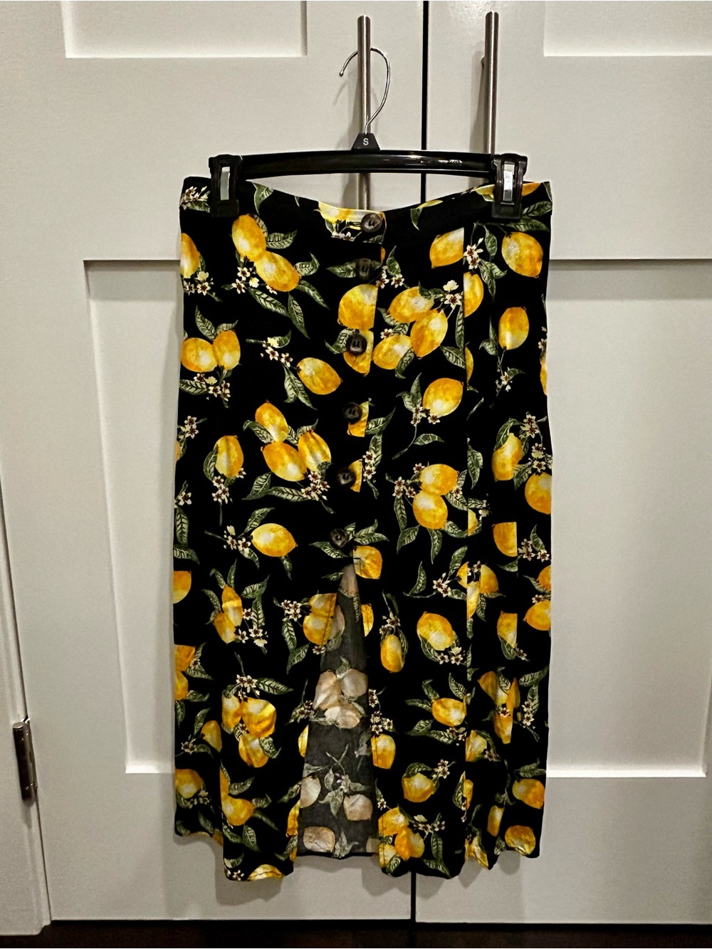 H&M Black Maxi Skirt with Yellow Lemon Print